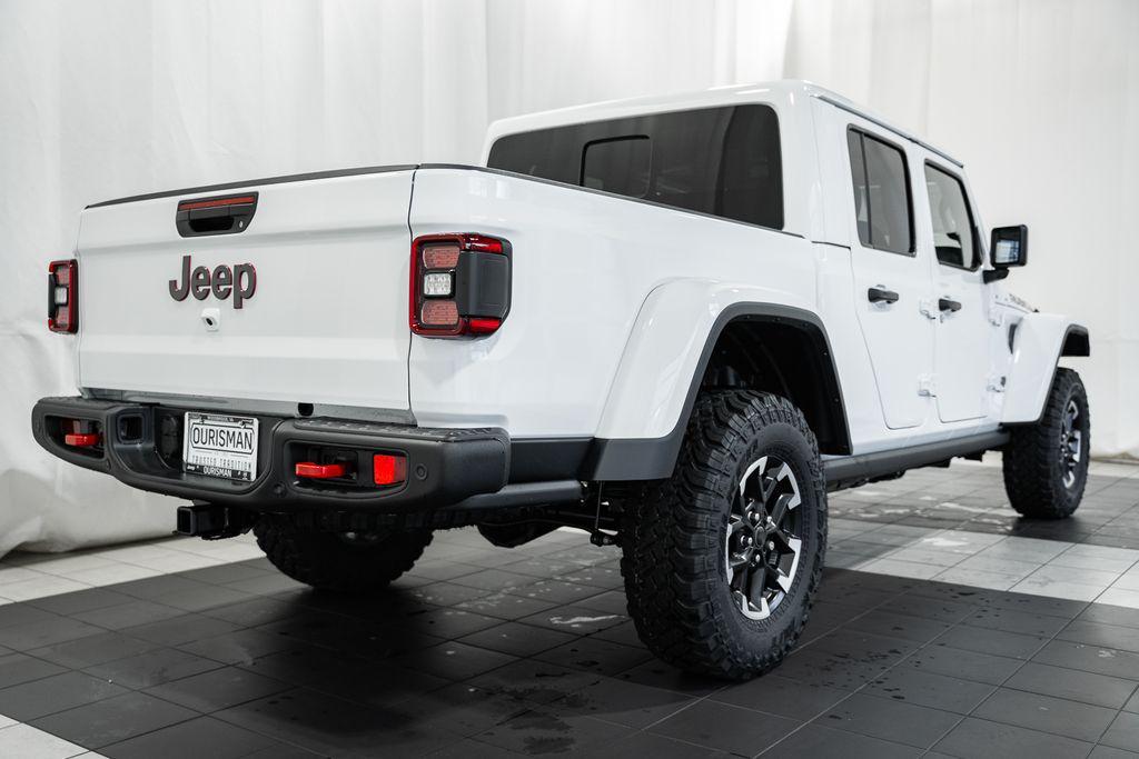new 2025 Jeep Gladiator car, priced at $55,935