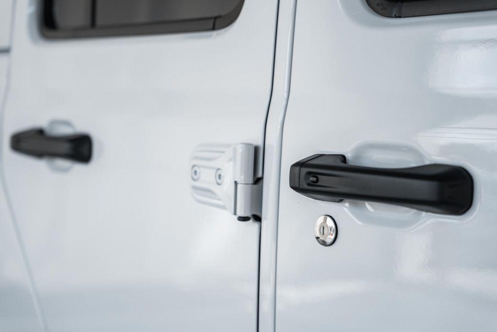 new 2025 Jeep Gladiator car, priced at $49,320
