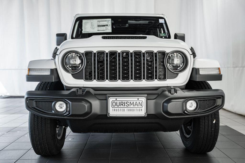 new 2025 Jeep Gladiator car, priced at $49,320