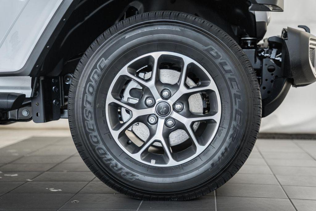 new 2025 Jeep Gladiator car, priced at $49,320