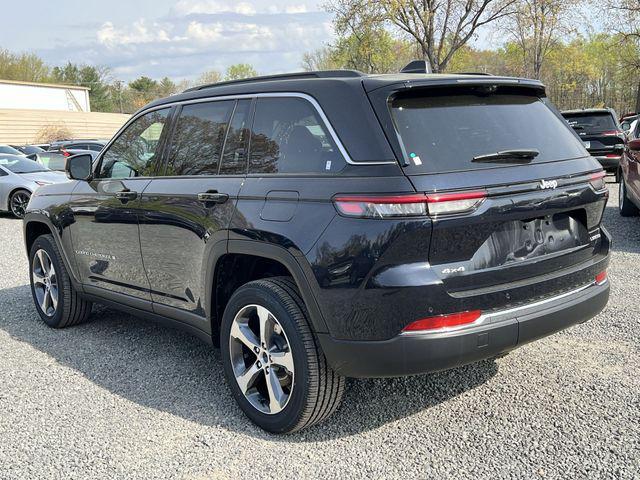 new 2024 Jeep Grand Cherokee car, priced at $44,360