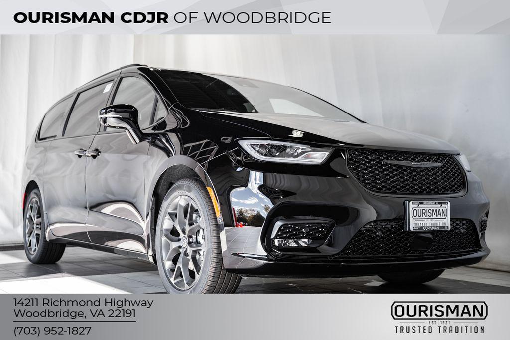 new 2026 Chrysler Pacifica car, priced at $48,079