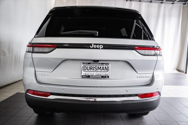 new 2025 Jeep Grand Cherokee car, priced at $40,880