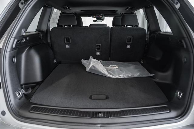 new 2025 Jeep Grand Cherokee car, priced at $40,880