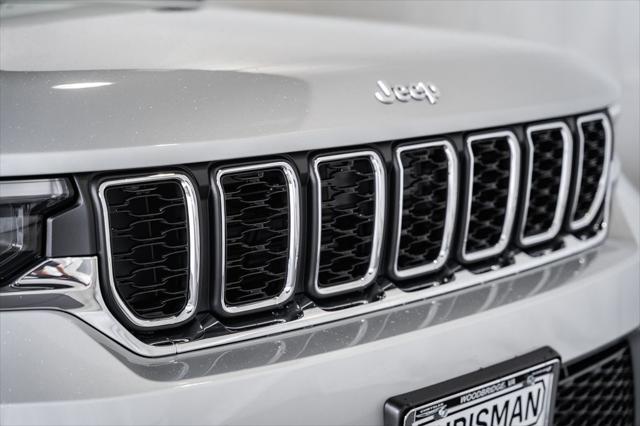new 2025 Jeep Grand Cherokee car, priced at $40,880