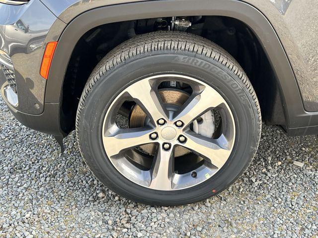 new 2024 Jeep Grand Cherokee car, priced at $44,360