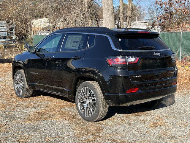 new 2024 Jeep Compass car, priced at $30,885