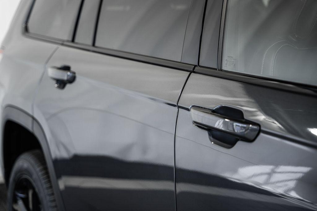 new 2025 Jeep Grand Cherokee L car, priced at $49,391