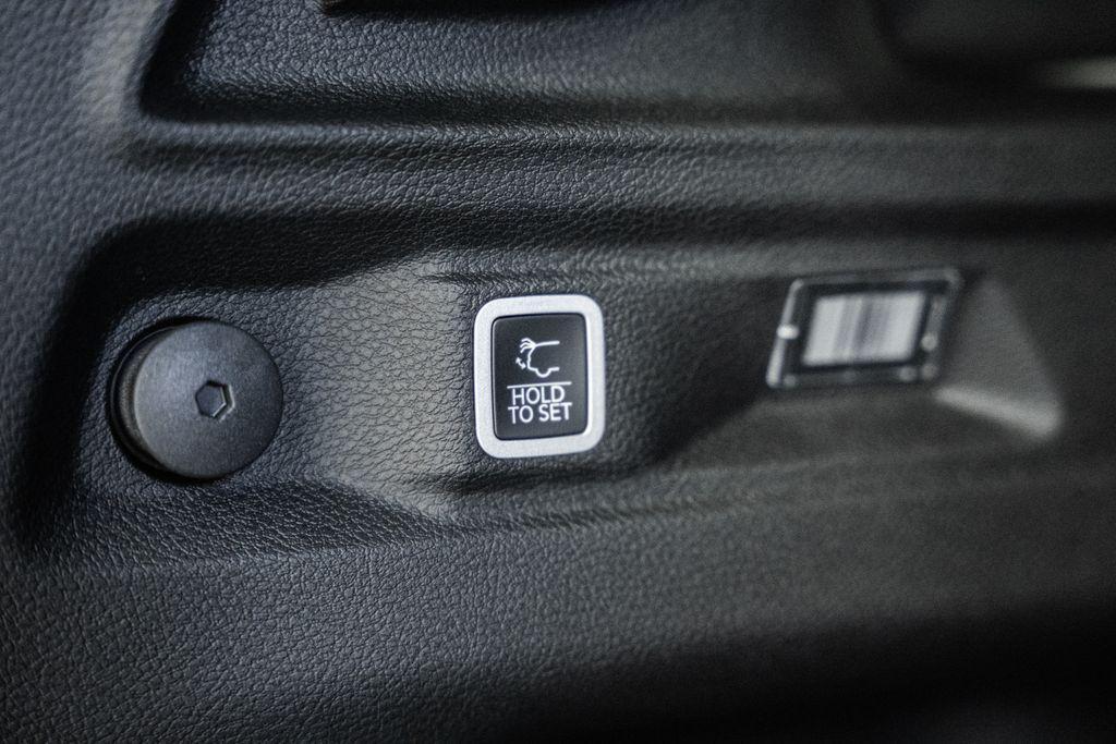 new 2025 Jeep Grand Cherokee L car, priced at $49,391