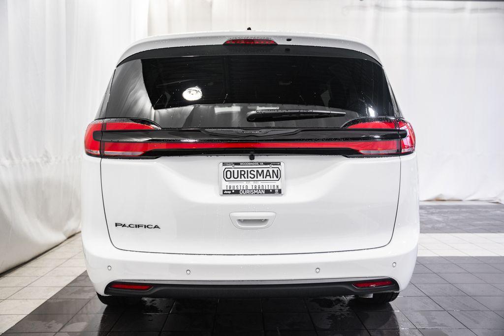 new 2026 Chrysler Pacifica car, priced at $40,321