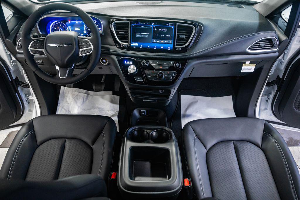 new 2026 Chrysler Pacifica car, priced at $40,321