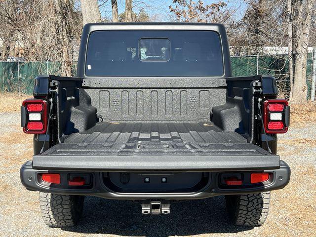 new 2024 Jeep Gladiator car, priced at $53,962