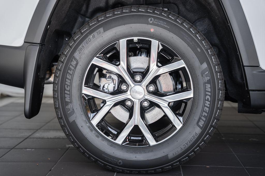 new 2025 Jeep Grand Cherokee car, priced at $42,727