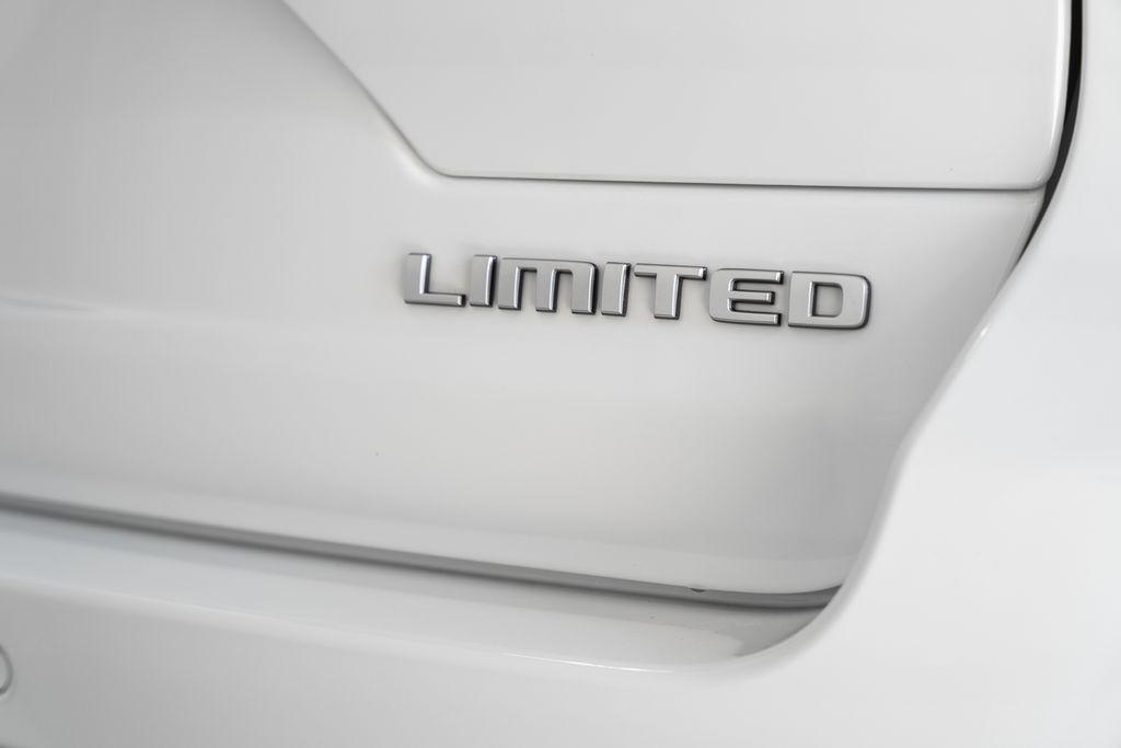 new 2025 Jeep Grand Cherokee car, priced at $42,727