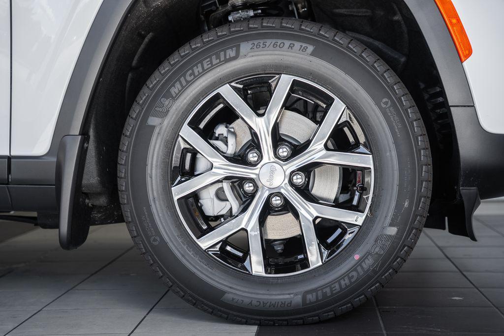 new 2025 Jeep Grand Cherokee car, priced at $42,727