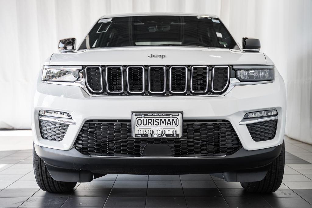 new 2025 Jeep Grand Cherokee car, priced at $42,727