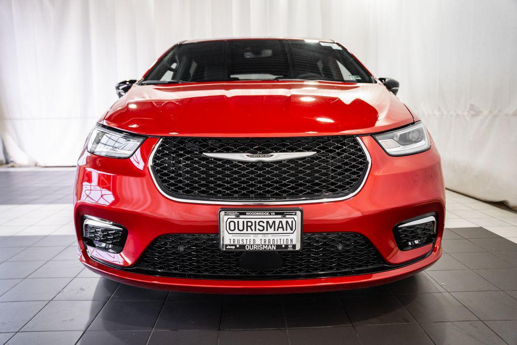 new 2026 Chrysler Pacifica car, priced at $42,768