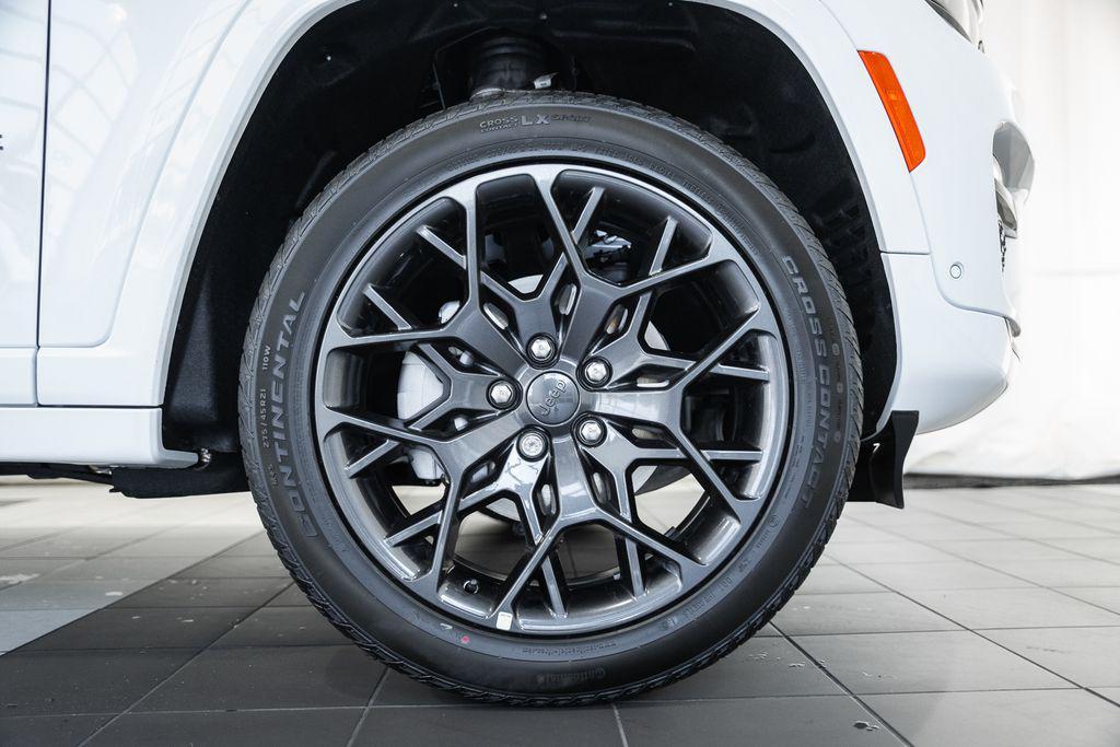 new 2025 Jeep Grand Cherokee car, priced at $60,759