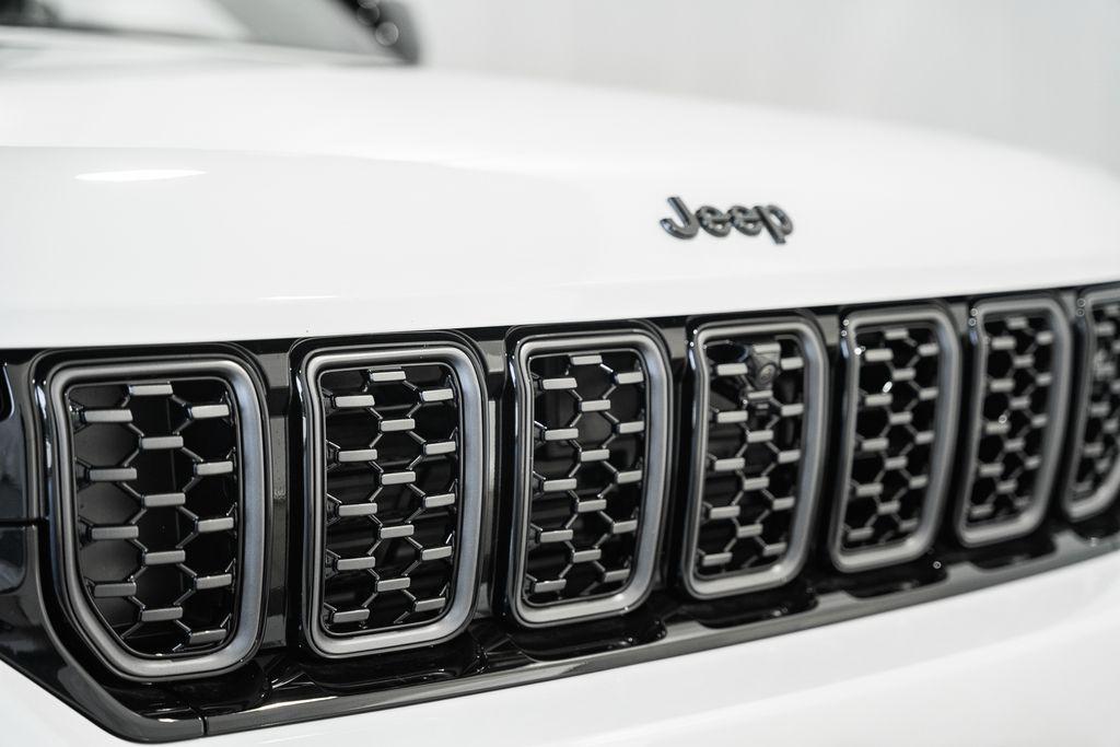 new 2025 Jeep Grand Cherokee car, priced at $60,759
