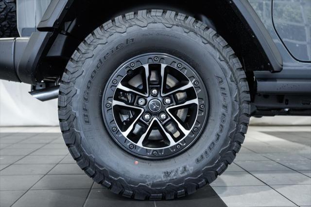 new 2025 Jeep Wrangler car, priced at $48,268