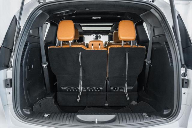 used 2024 Chrysler Pacifica car, priced at $41,500