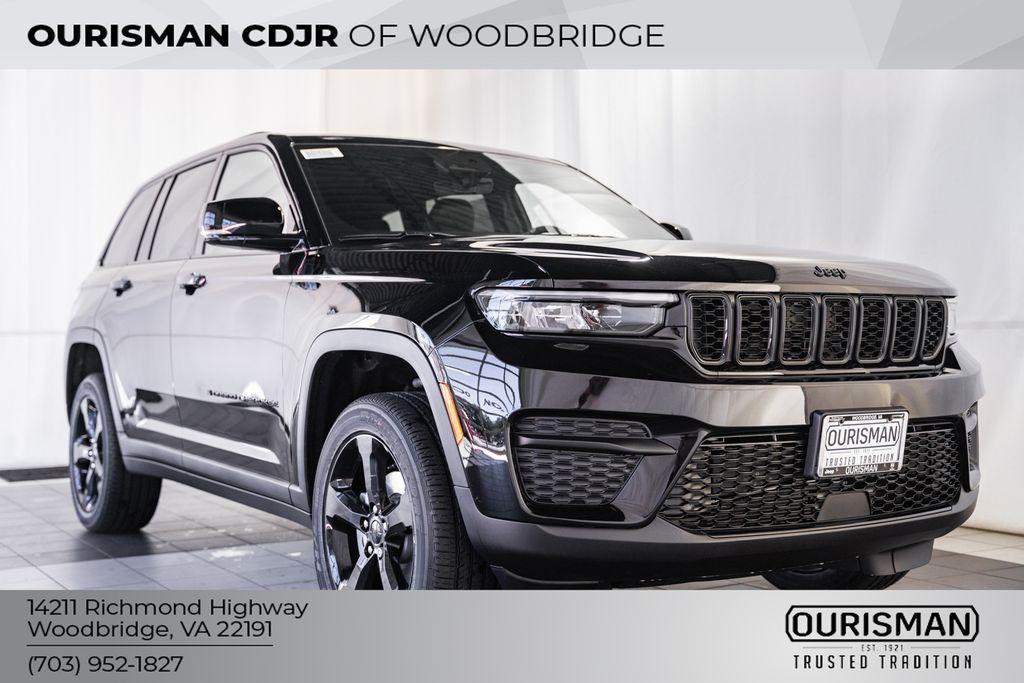 new 2025 Jeep Grand Cherokee car, priced at $40,310