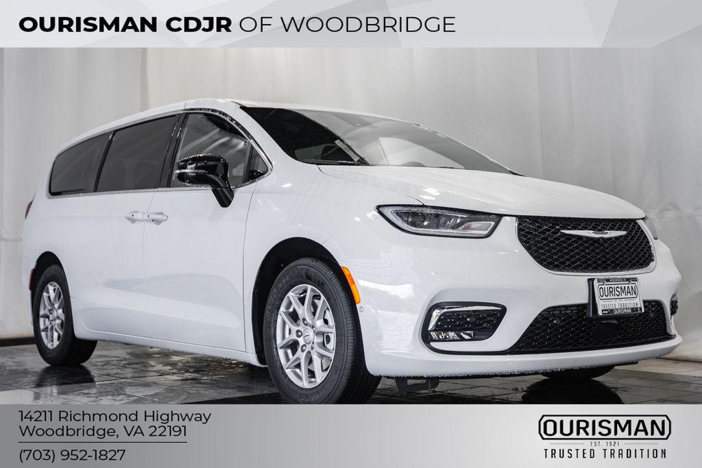 new 2026 Chrysler Pacifica car, priced at $44,072