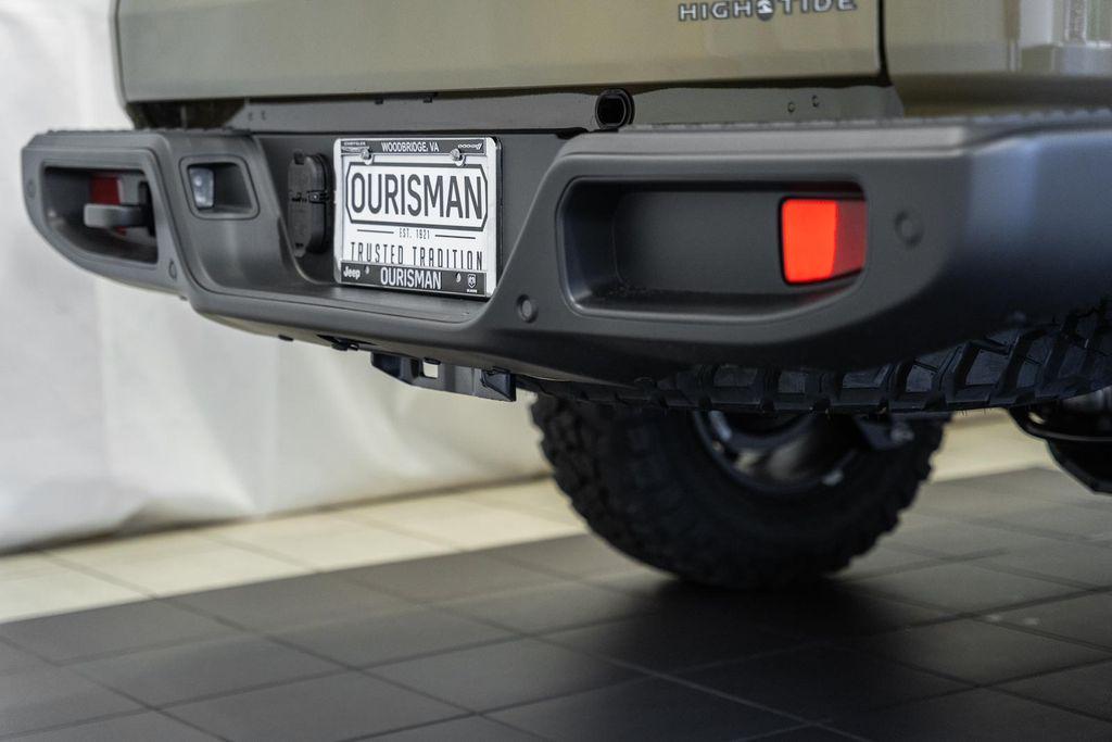 new 2025 Jeep Gladiator car, priced at $42,411