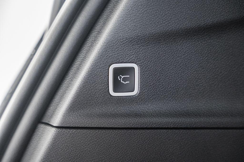 new 2026 Chrysler Pacifica car, priced at $44,392