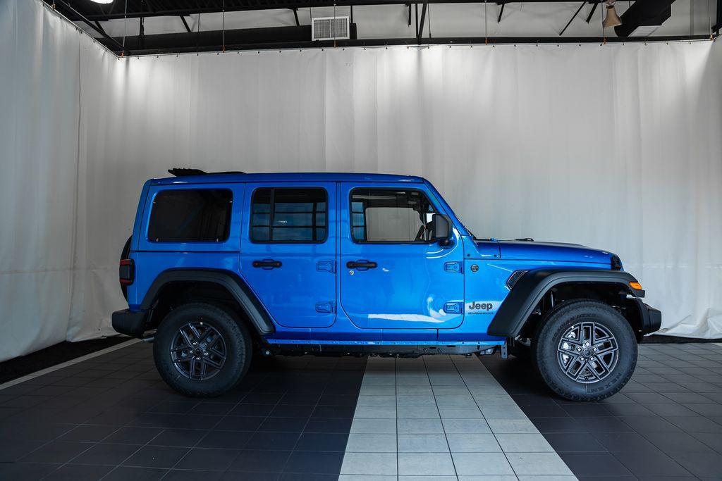 new 2025 Jeep Wrangler car, priced at $47,270