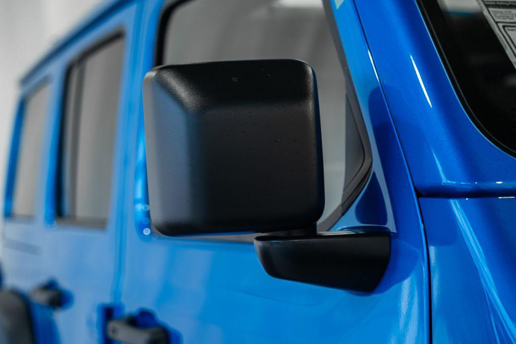 new 2025 Jeep Wrangler car, priced at $47,270