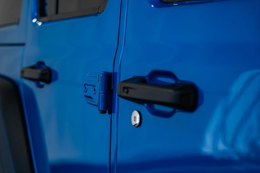 new 2025 Jeep Wrangler car, priced at $47,270