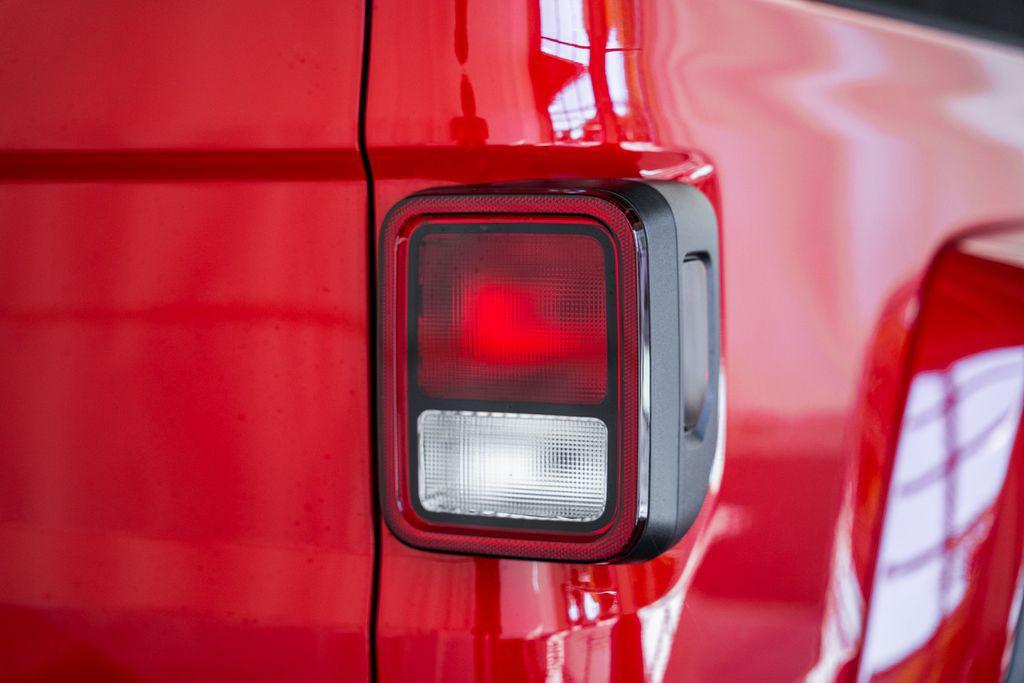 new 2025 Jeep Gladiator car, priced at $44,500
