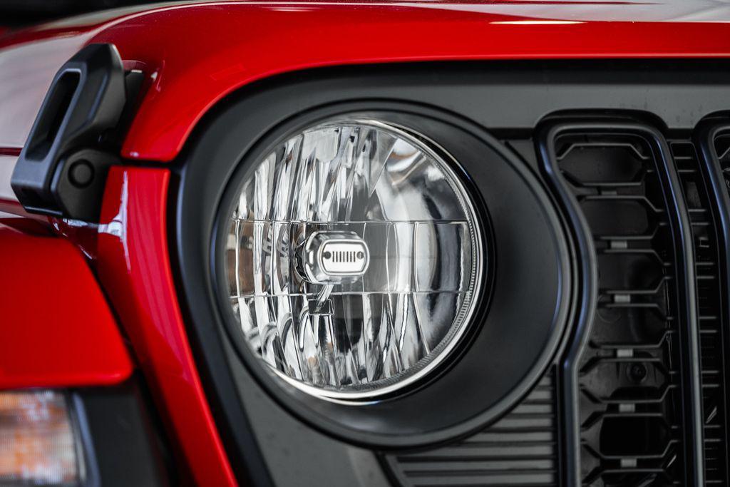 new 2025 Jeep Gladiator car, priced at $44,500