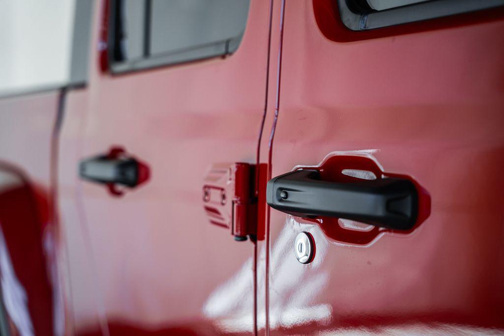 new 2025 Jeep Gladiator car, priced at $44,500