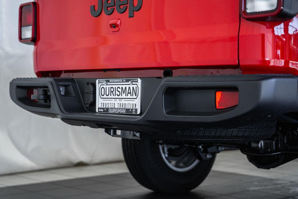 new 2025 Jeep Gladiator car, priced at $44,500