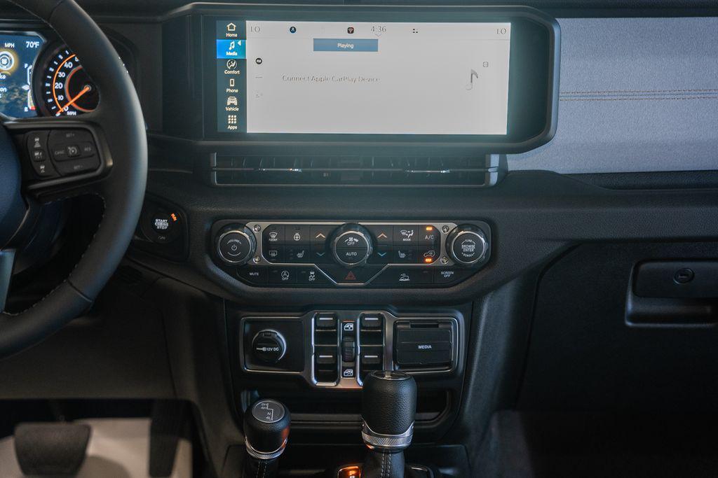 new 2025 Jeep Gladiator car, priced at $44,500