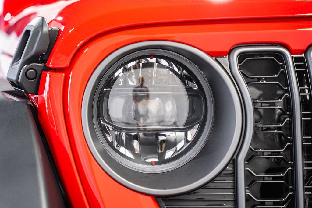 new 2025 Jeep Wrangler car, priced at $47,262