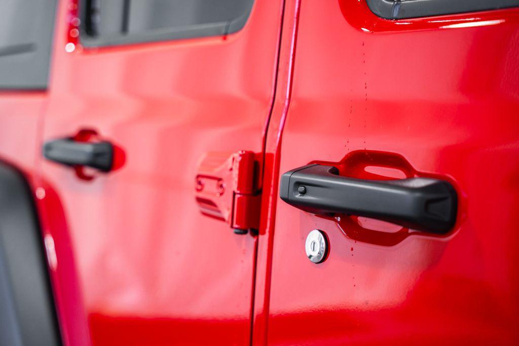 new 2025 Jeep Wrangler car, priced at $47,262