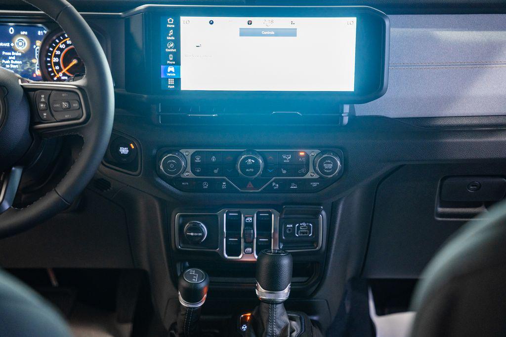 new 2025 Jeep Wrangler car, priced at $47,262