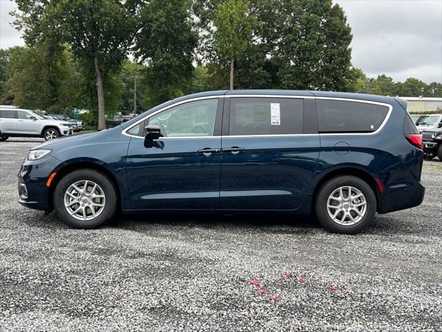 new 2024 Chrysler Pacifica car, priced at $38,666