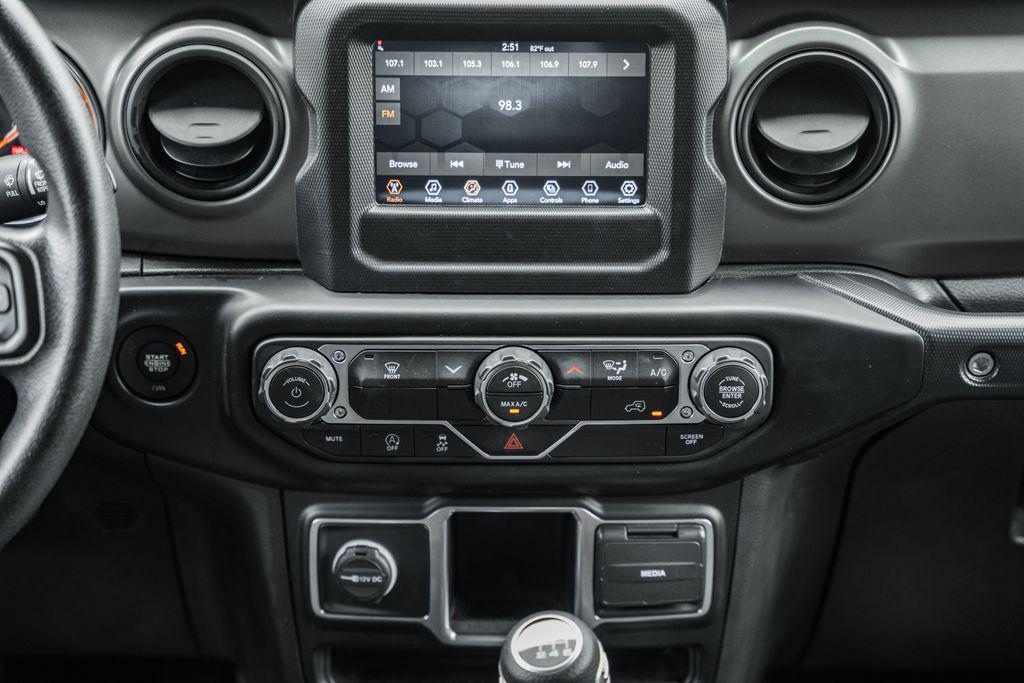 used 2022 Jeep Wrangler Unlimited car, priced at $33,000
