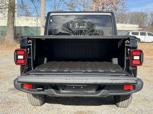 new 2024 Jeep Gladiator car, priced at $46,448