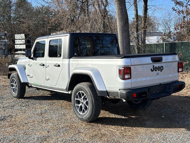 new 2024 Jeep Gladiator car, priced at $45,192