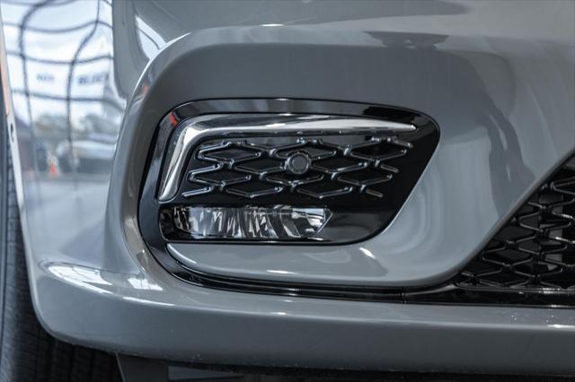 new 2025 Chrysler Pacifica Hybrid car, priced at $49,738