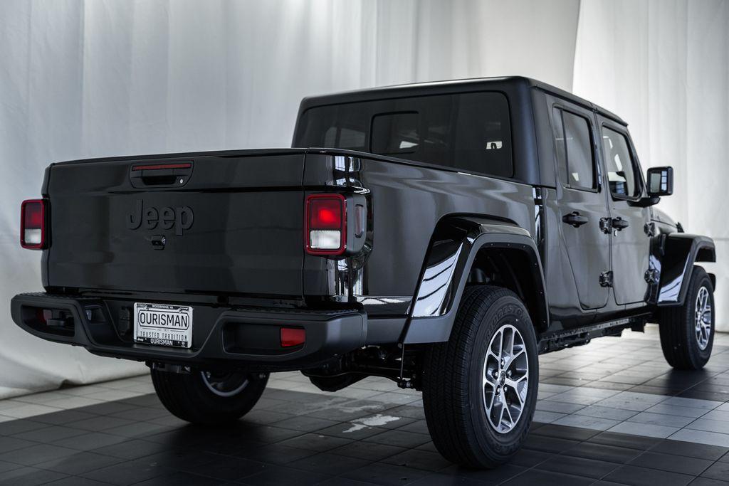 new 2025 Jeep Gladiator car, priced at $44,500