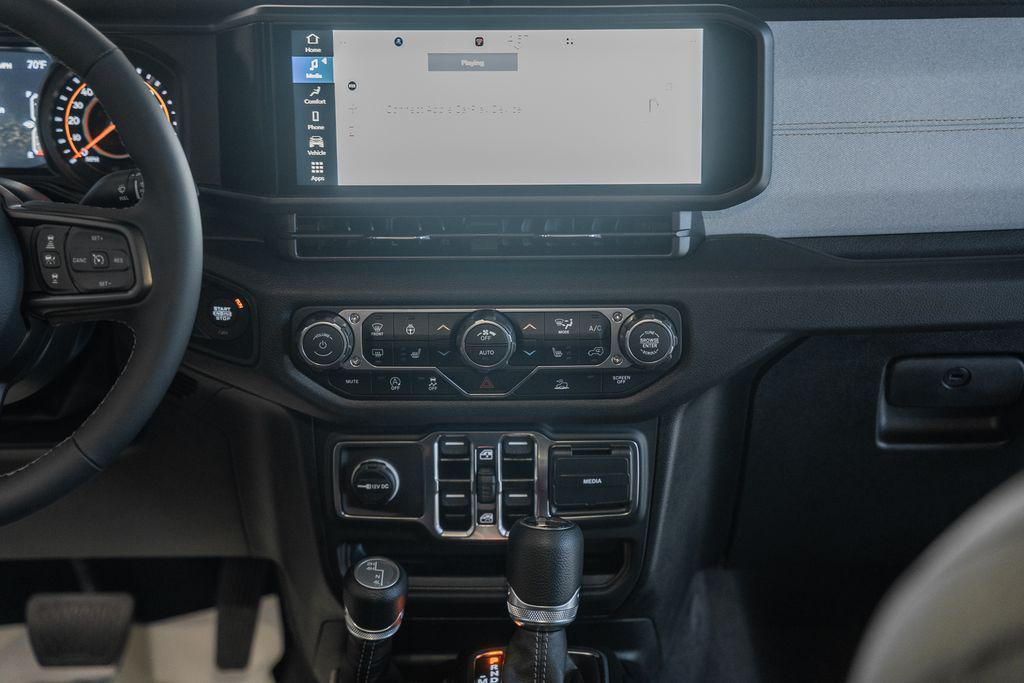 new 2025 Jeep Gladiator car, priced at $44,500