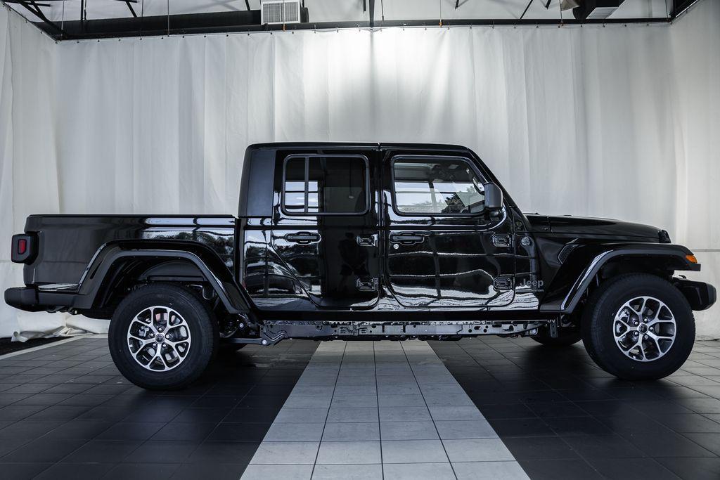 new 2025 Jeep Gladiator car, priced at $44,500