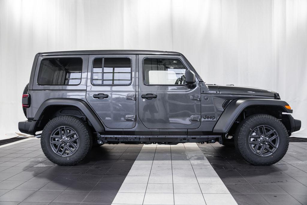 new 2025 Jeep Wrangler car, priced at $47,716