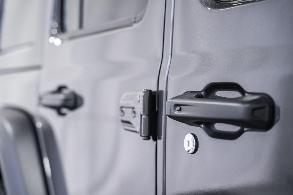 new 2025 Jeep Wrangler car, priced at $47,716